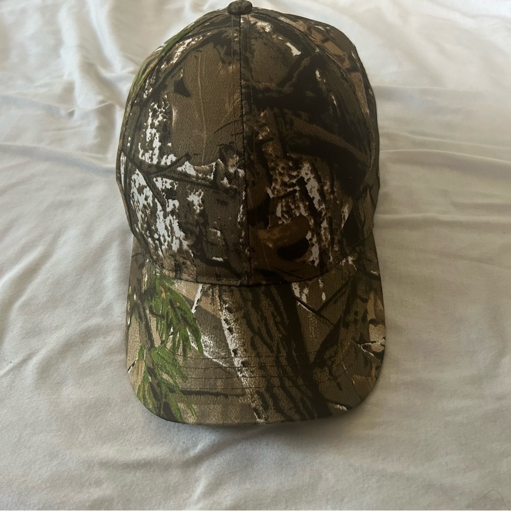 Camo baseball cap